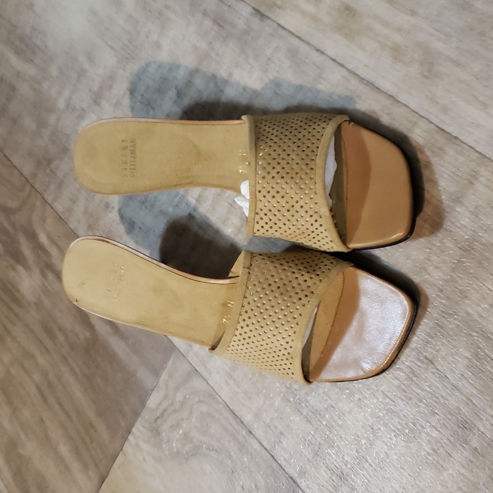 Stuart Weitzman 7.5 N tan